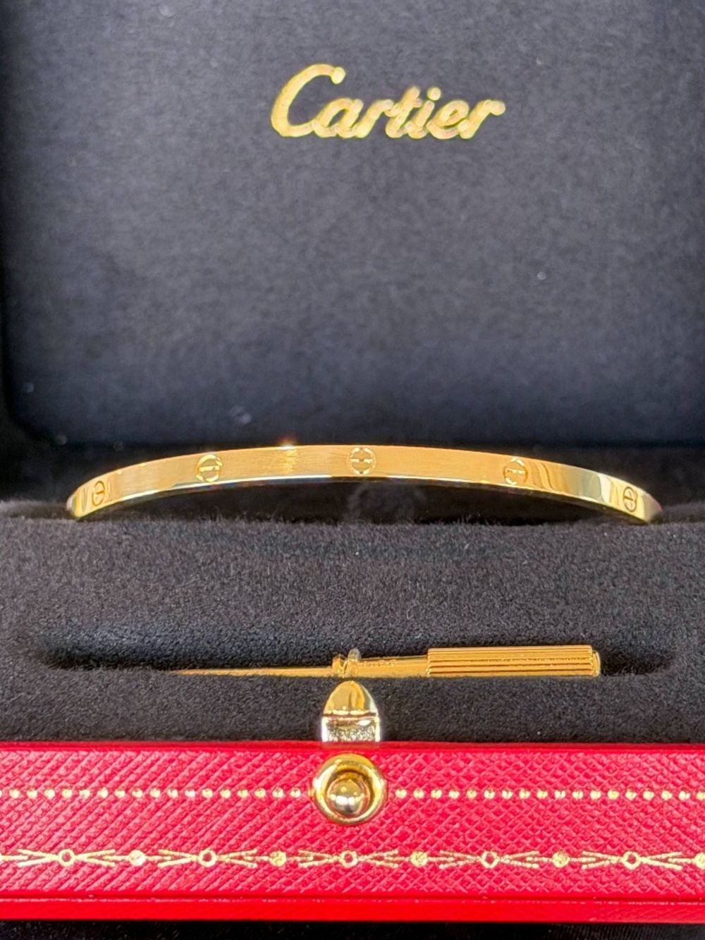 Cartier 18k yellow gold LOVE BRACELET, SMALL MODEL size 19 full set - Picture 9 of 11